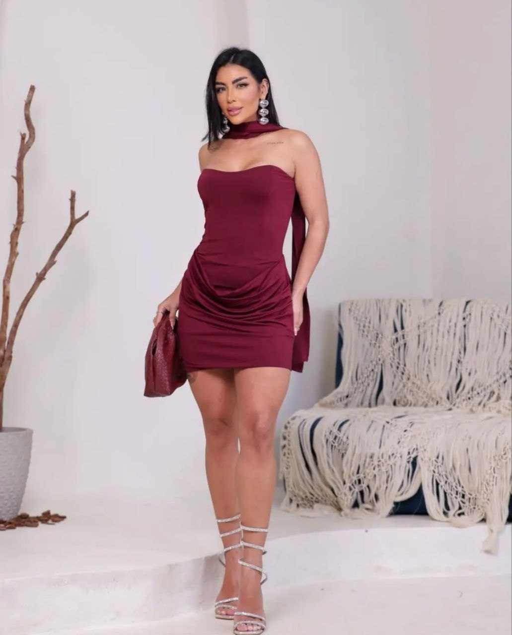 Vestido Curto Vinho com Gola