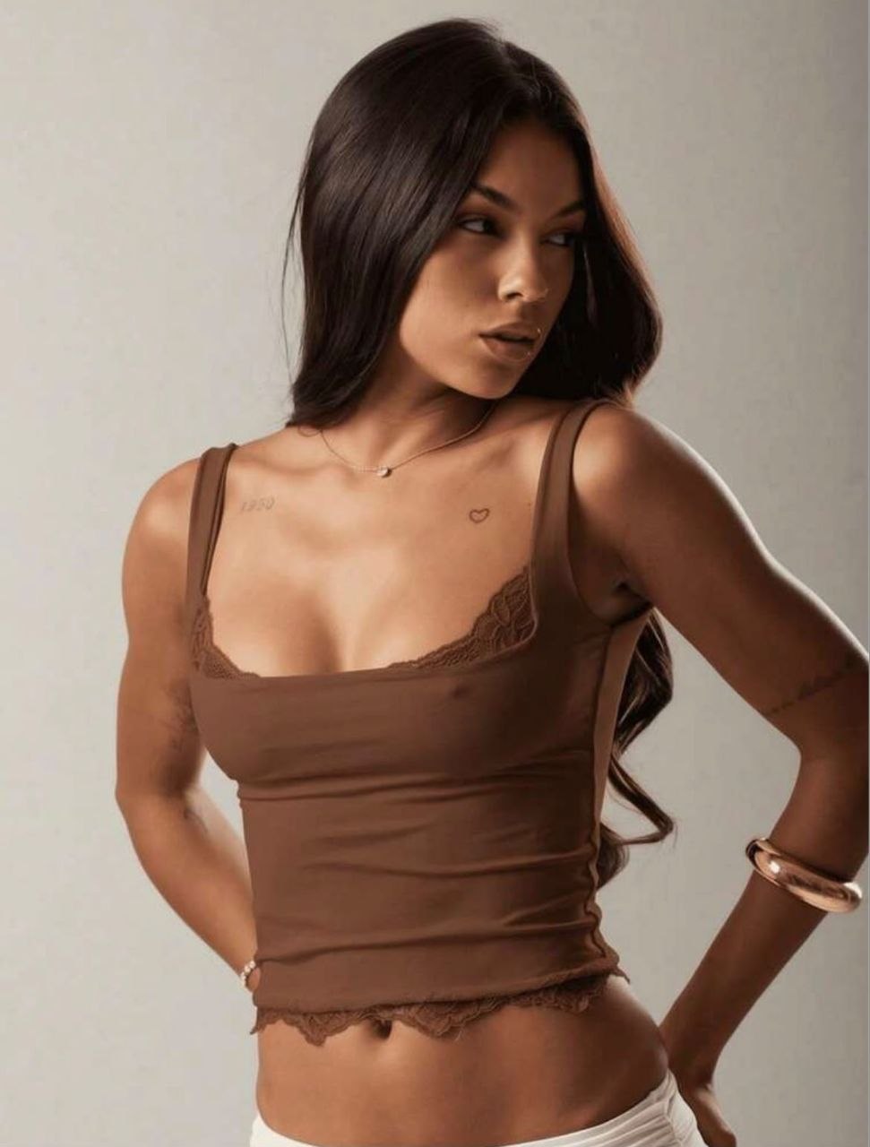 Blusa de Renda Marrom